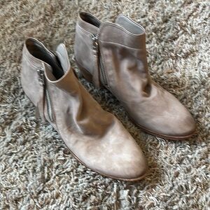 Women's Tan Ankle Boots